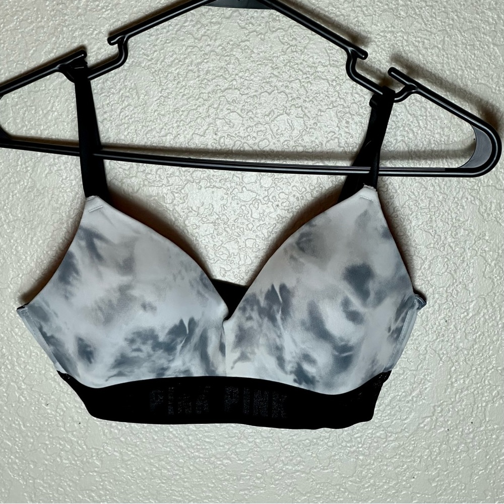 PINK VICTORIAS SECRET wear everywhere wireless bra black gray swirl pattern 34c